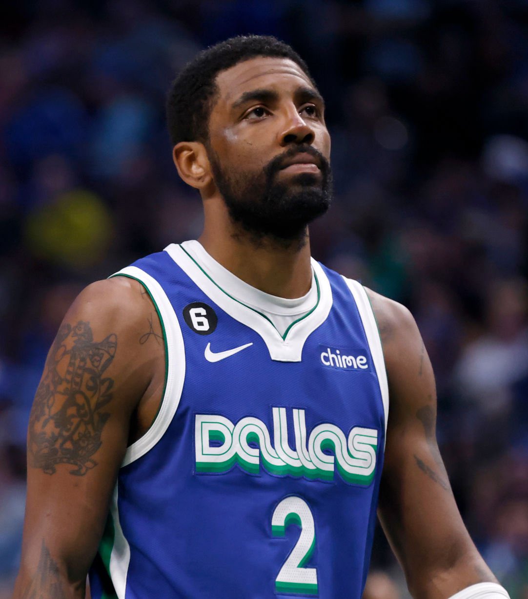 關於他是否 關於他是否