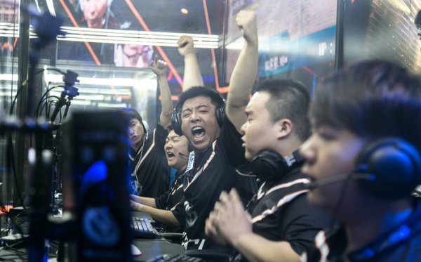 郑钦文报喜 郑钦文报喜