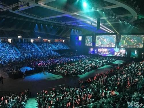 艳的进球弧 艳的进球弧