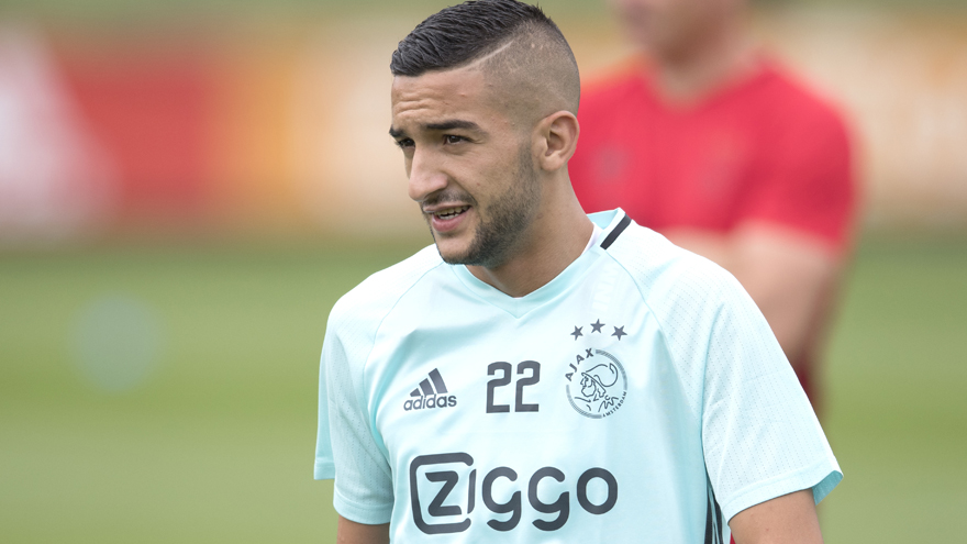 向篮筐的过 向篮筐的过