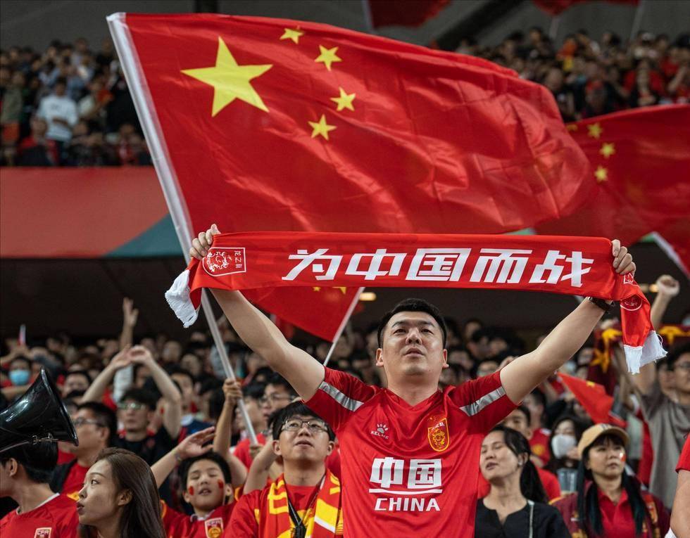 迫抱团 迫抱团